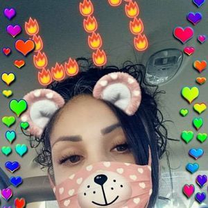 Meet your Posher, Holly